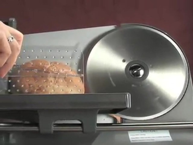 Deni&#153; 8 1/2&quot; - blade Electric Slicer  - image 6 from the video